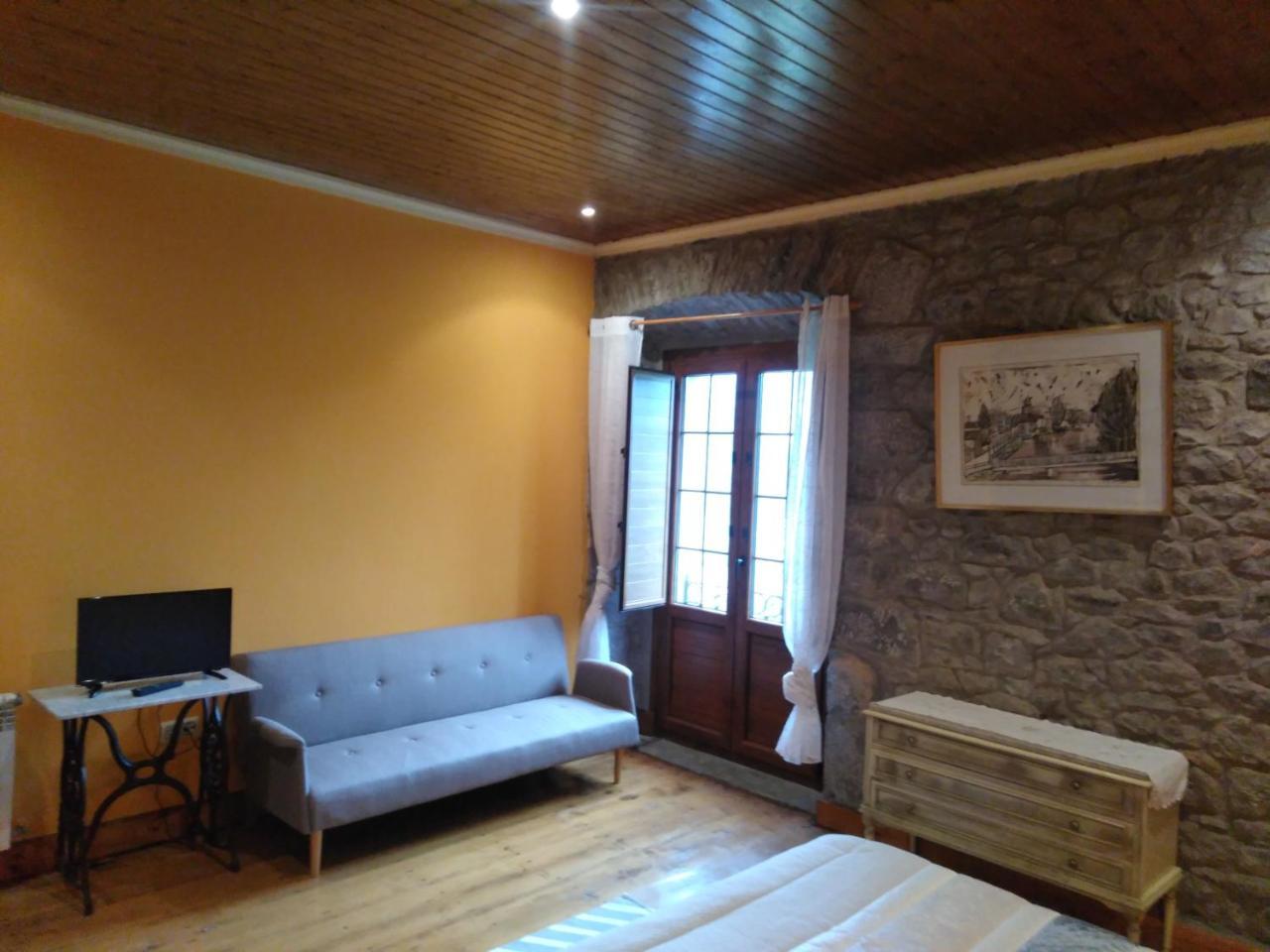 Agroturismo La Casona De Belmonte Ovinana  Exterior photo